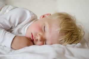 Сопли во сне у ребенка